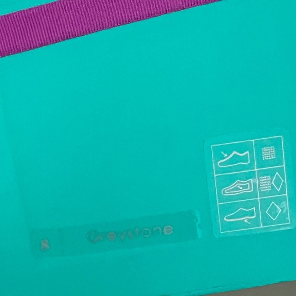 Tieks Greystone flats - size 8
With box - Picture 3 of 3